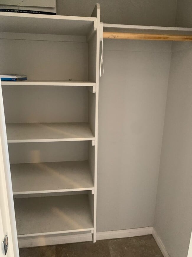 Building Photo - 2676 Chinaberry Hill St