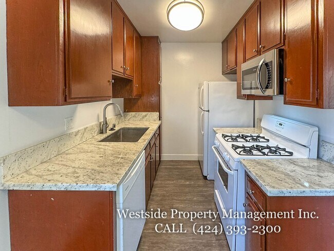 Building Photo - 12031 Pacific Ave