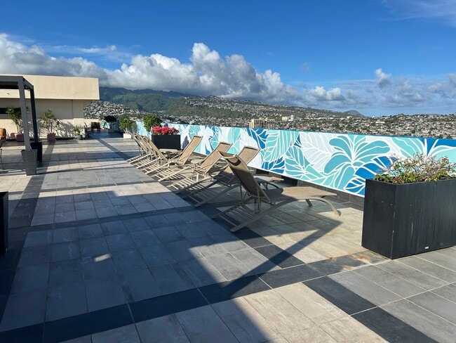 Building Photo - 2345 Ala Wai Blvd