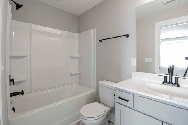Building Photo - 403 Jonathan Wade Cir