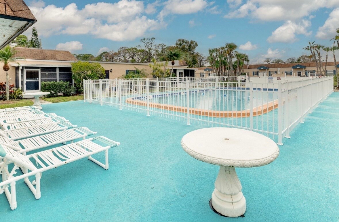 Building Photo - 6326 Providence Cir