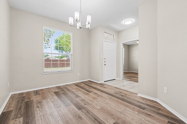 Building Photo - 1550 Charleston Dr