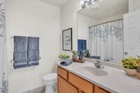Building Photo - 1742 Dogwood Dr