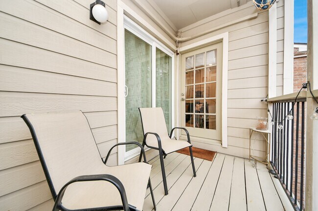 Building Photo - 2001 Bering Dr