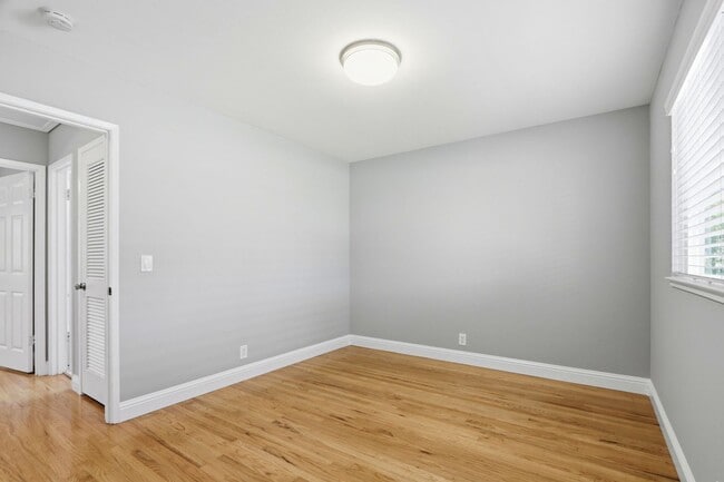 Building Photo - Wow! What a Great Home! Available Now!