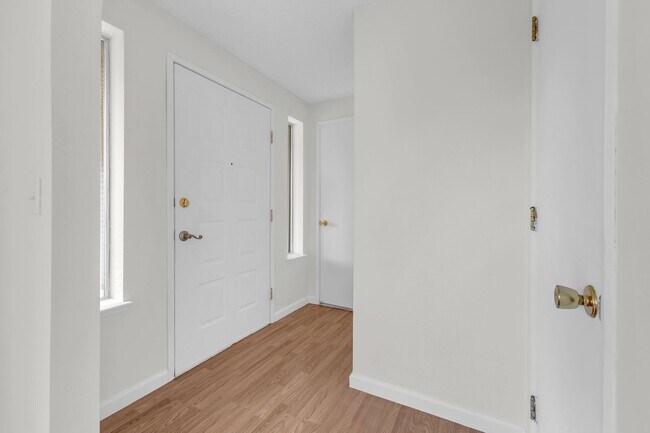 Building Photo - One Level Home in Stead
