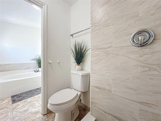 Building Photo - 3155 Atwater Dr