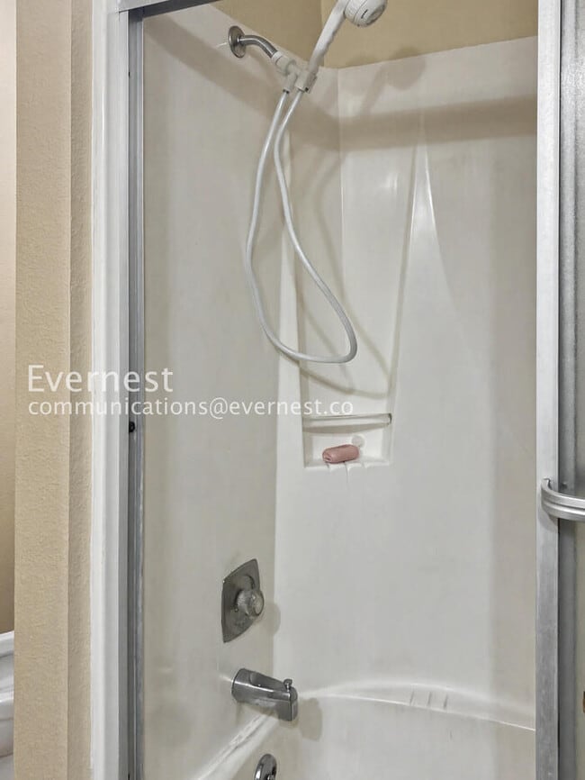 Building Photo - 88026 9th St