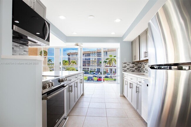 Building Photo - 601 Three Islands Boulevard