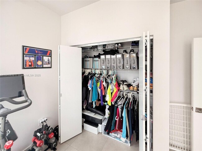 Building Photo - 31 SE 5th St