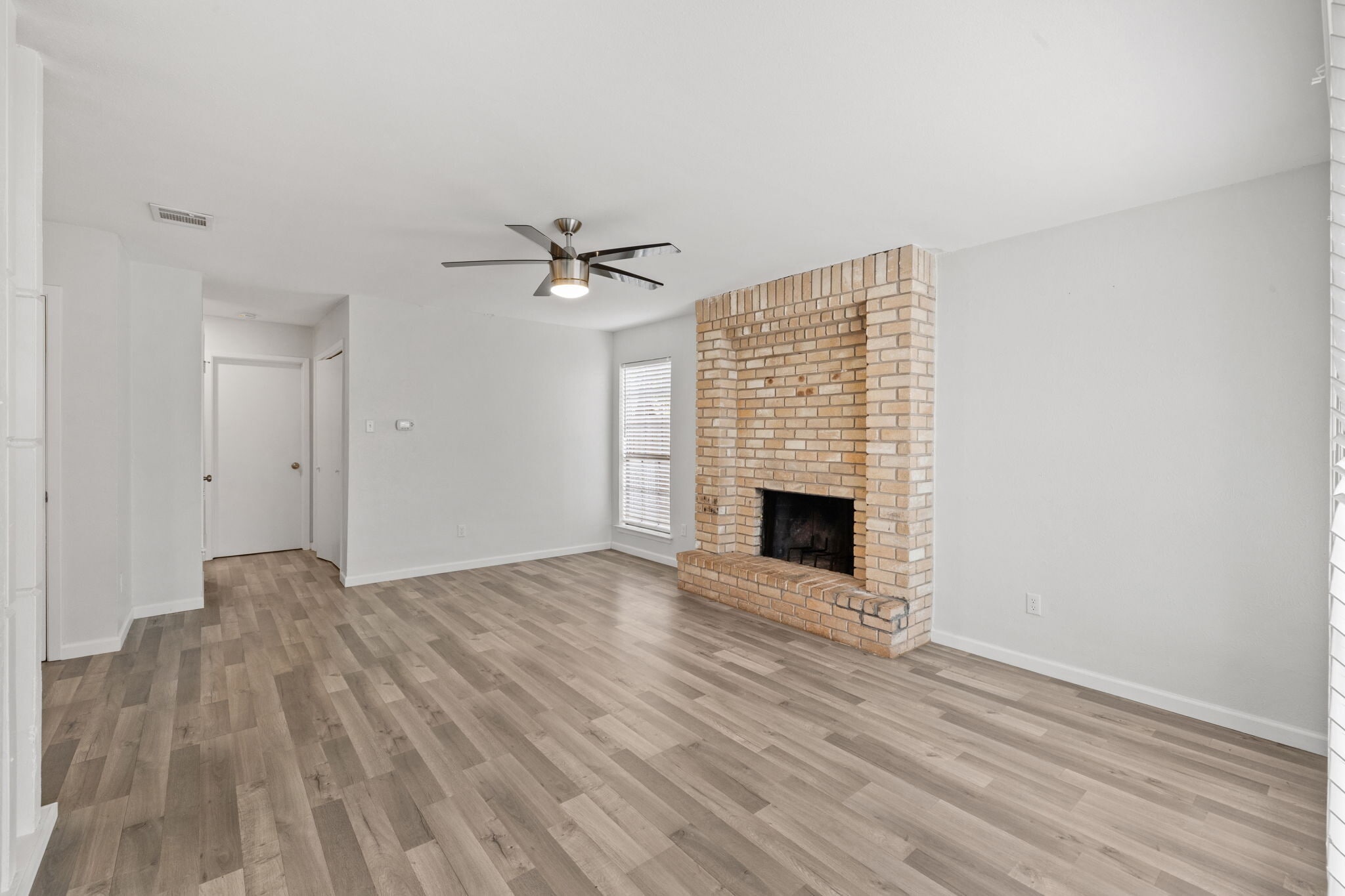 Building Photo - 1805 Mearns Meadow Blvd