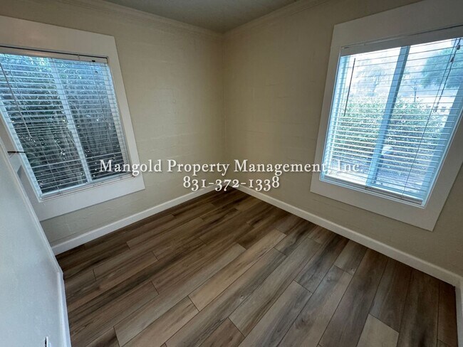 Building Photo - 1025 Hilby Ave