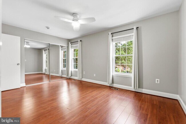 Building Photo - 6410 Blarney Stone Ct