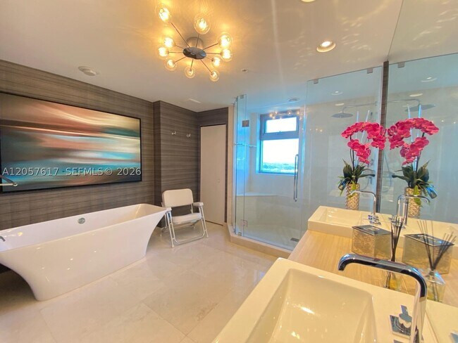 Building Photo - 17301 Biscayne Blvd
