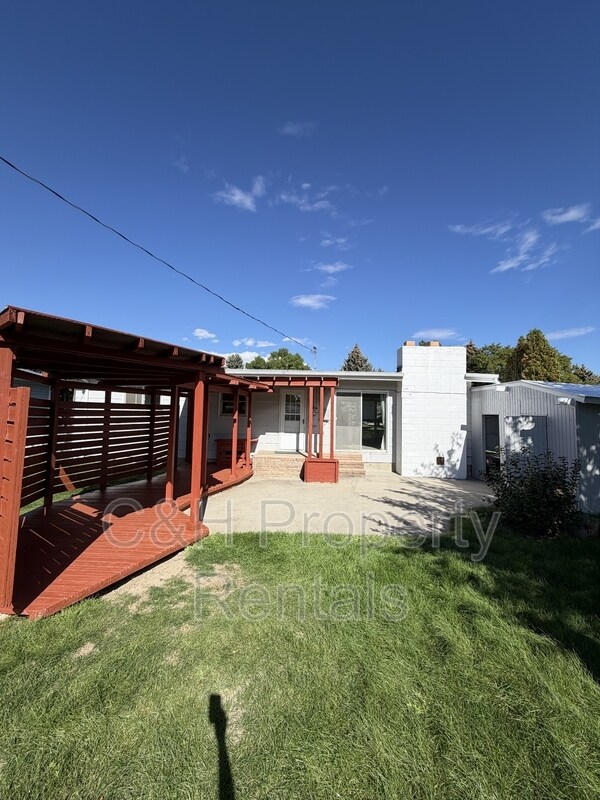 Building Photo - 2520 Lillis Ln