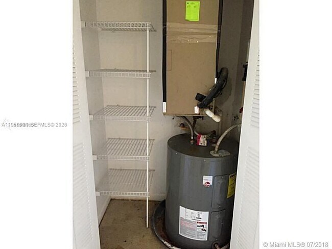 Building Photo - 8106 SW 21st Ct