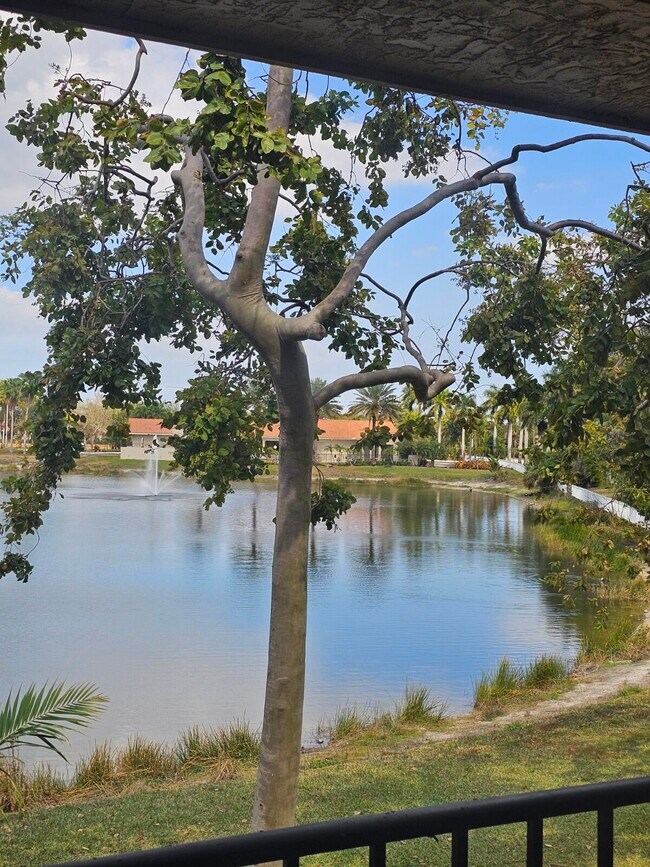 Building Photo - 1520 Windorah Way