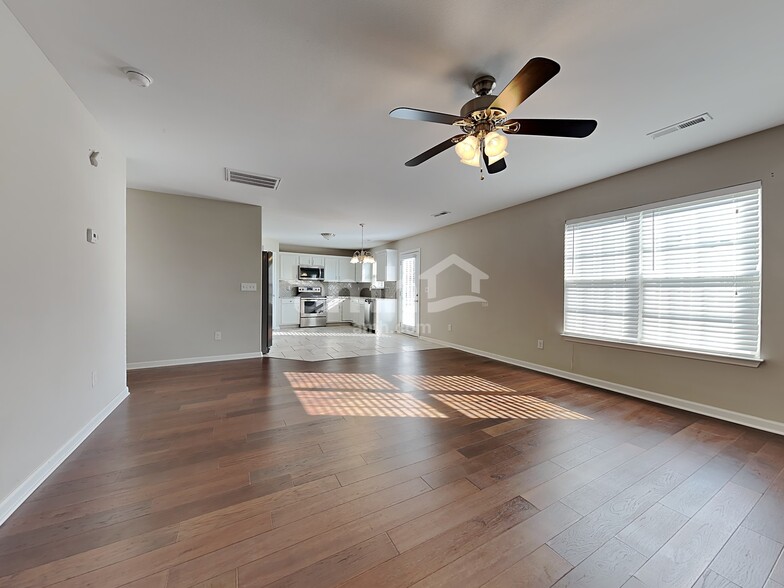 Building Photo - 4983 Old Towne Village Cir