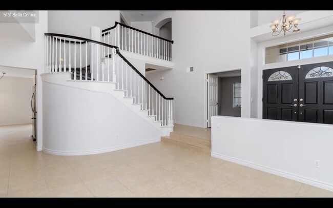 Building Photo - Incredible Rancho Del Oro Home!