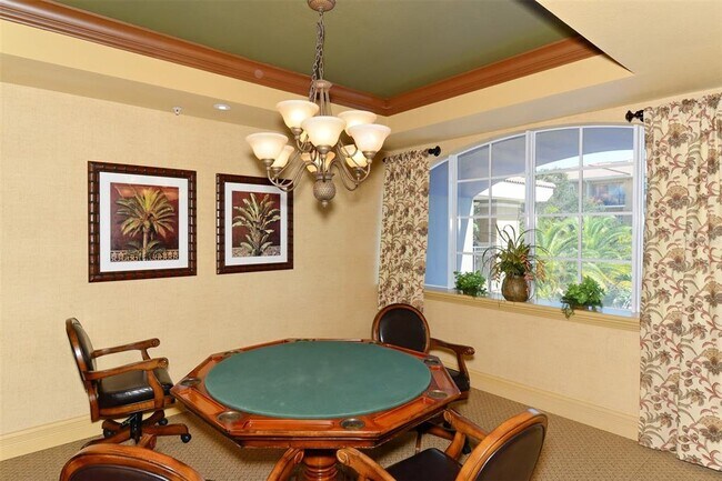 Building Photo - 1064 N Tamiami Trl