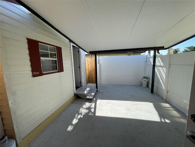 Building Photo - 12834 SW 210th Terrace