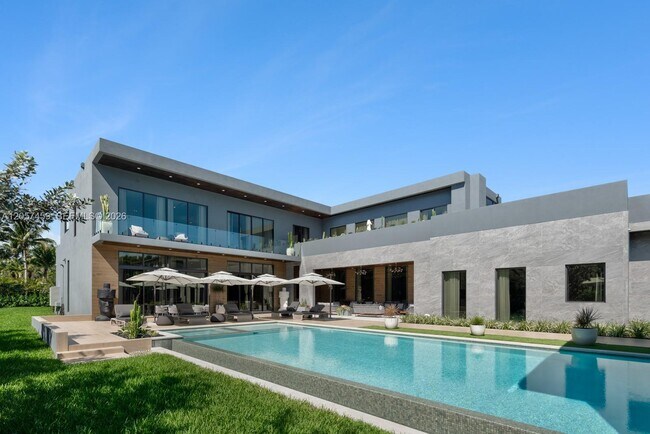 Building Photo - 5900 SW 129th Terrace