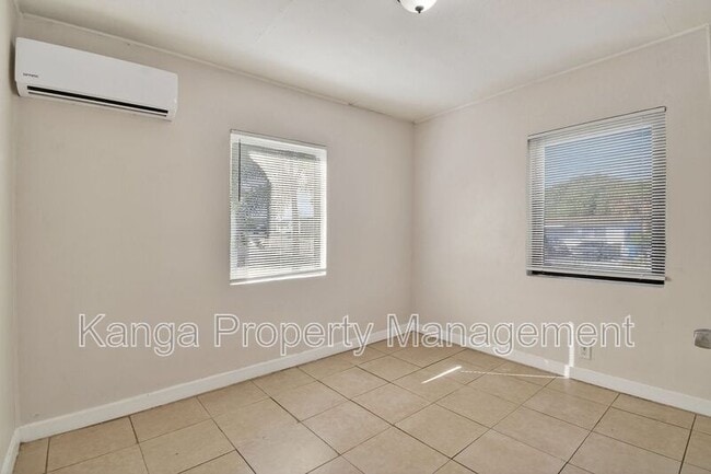 Building Photo - 1257 W 35th St