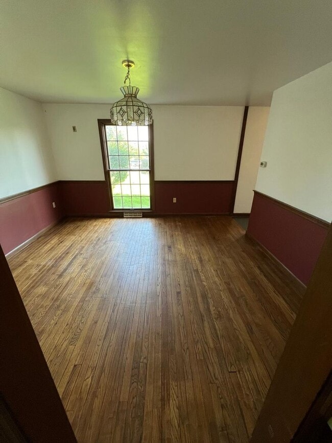 Building Photo - 4 BR 2 1/2 BA Single Family Home Birdsboro