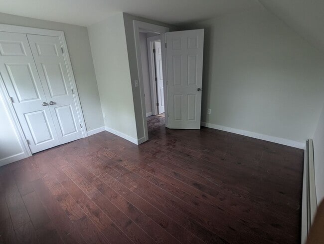 Building Photo - 71 Trowel St