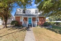 Building Photo - 1200 Little Bay Ave