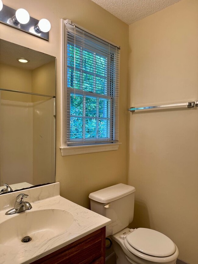 Building Photo - 3313 Bearskin Ct