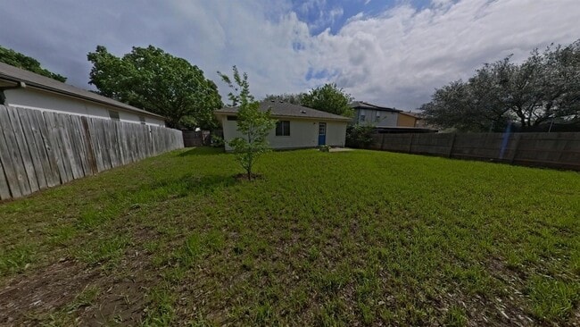 Building Photo - 6909 Broad Brook Dr