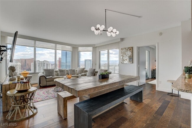 Building Photo - 222 Karen Ave