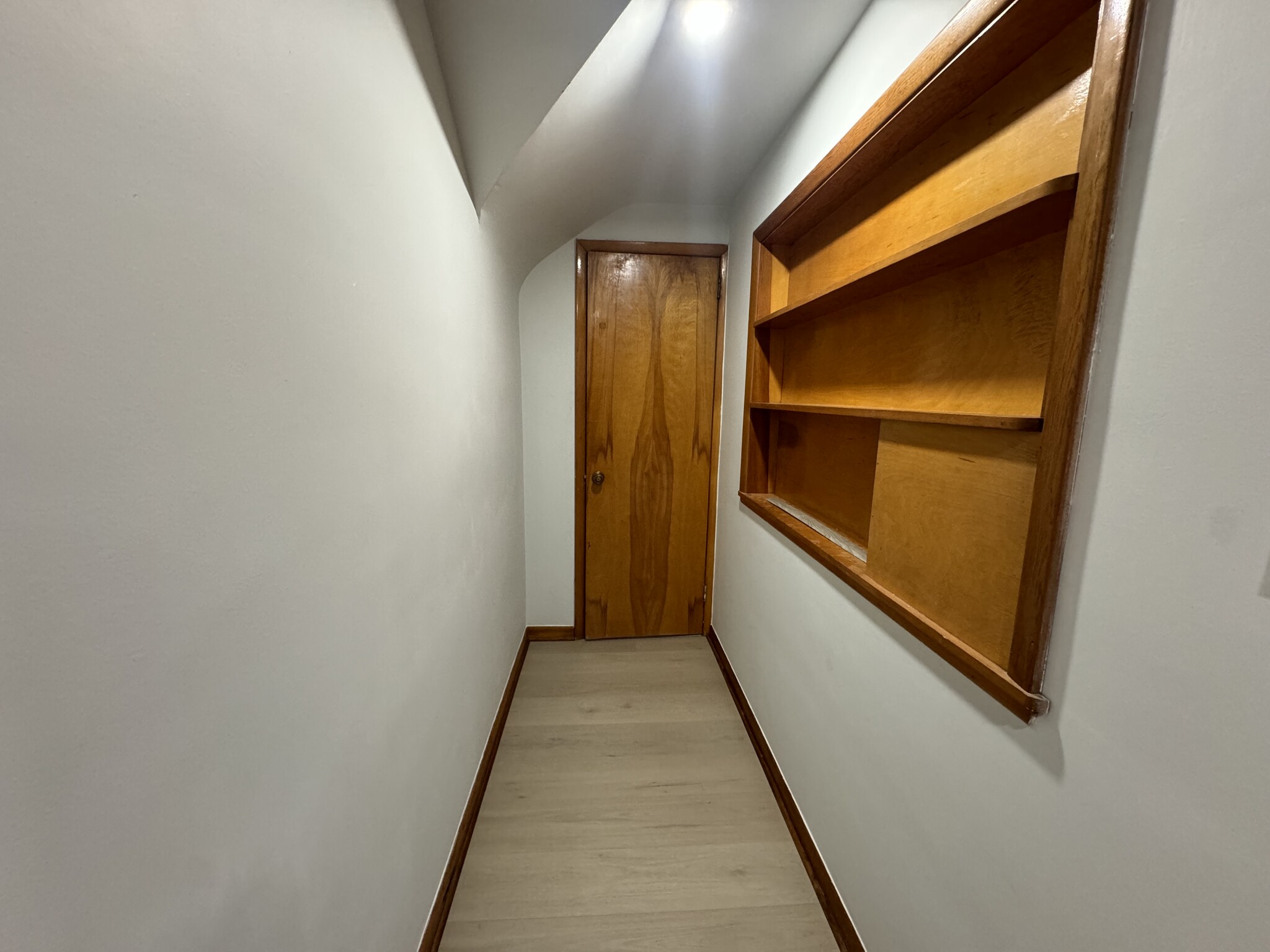 Building Photo - 737 Roseland Pl
