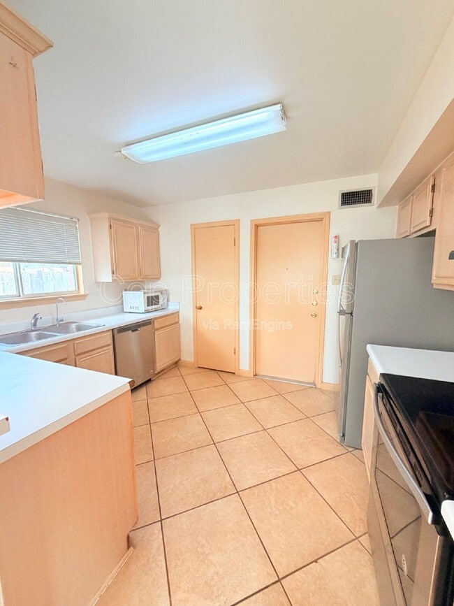 Building Photo - 3632 Candleknoll Cir