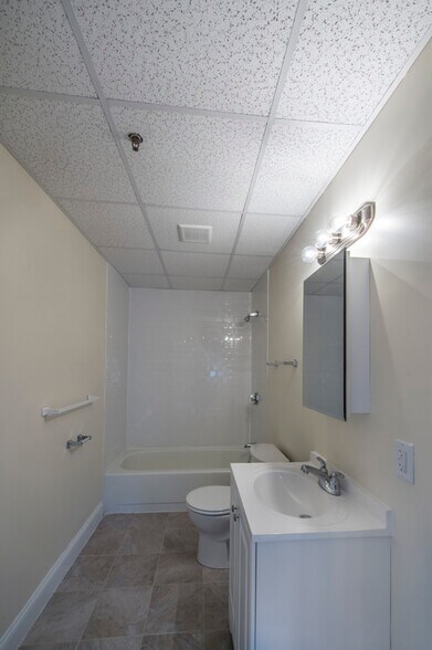 Building Photo - 1078 Boylston St