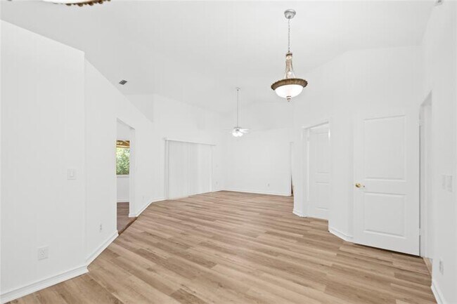 Building Photo - 16900 SW 59th Ct