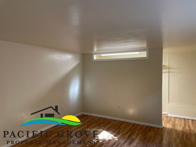 Building Photo - Available Soon! Two Bedroom with Bonus Room in Pacific Grove!