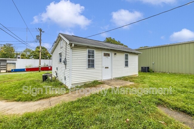 Building Photo - 796 Frederick St