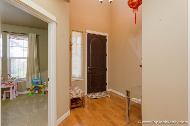 Building Photo - Stunning 3BD | 3BA | Luxury Single Family Home in Orenco | Near Intel & Park | Fenced Yard I Sola...