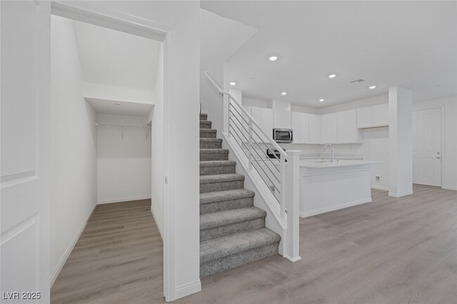 Building Photo - 2731 Luzzi Walk