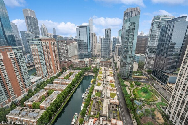 Building Photo - 474 N Lake Shore Dr