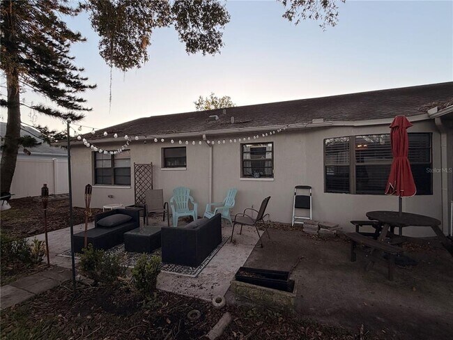 Building Photo - 7308 Fairwood Ave