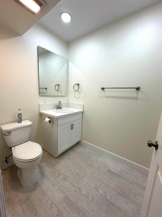 Building Photo - 1094 Lime Ave