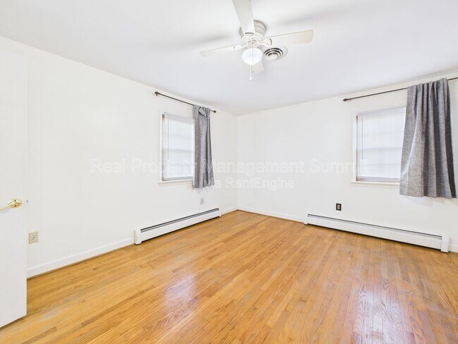 Building Photo - 1508 Chesley Pl