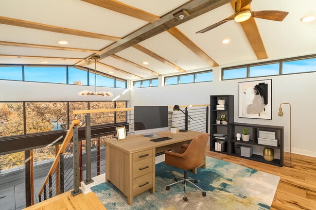 Building Photo - 215 E Pleasant St