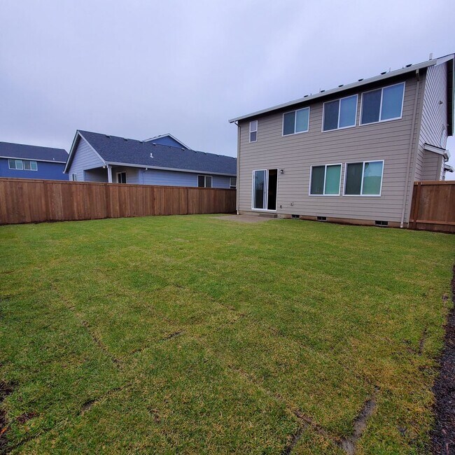 Building Photo - New 3 bedroom 2 bath home in Albany, Easy drive to Corvallis, Lebanon or I-5