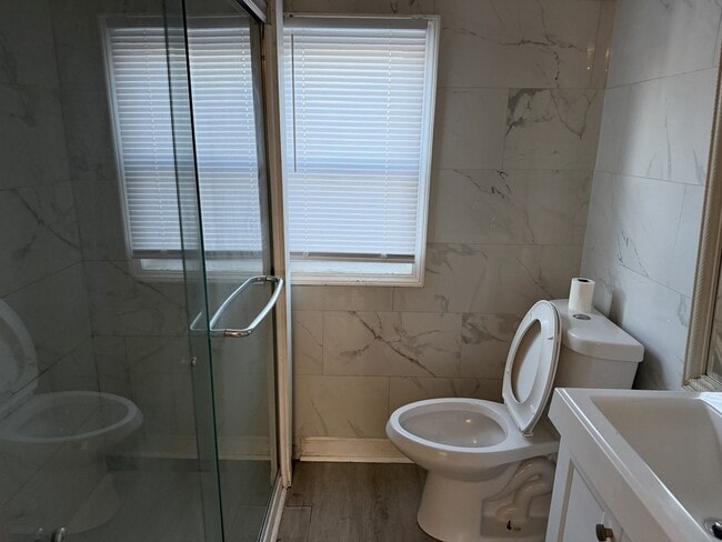 Building Photo - 756 Newell Ave