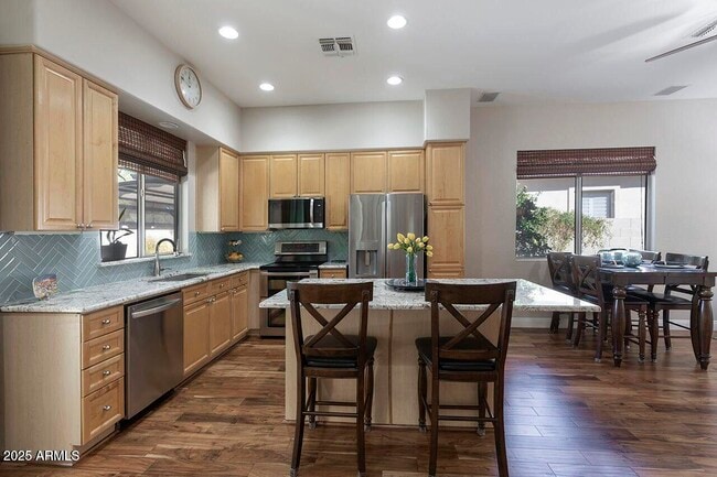 Building Photo - 7726 S El Camino Dr