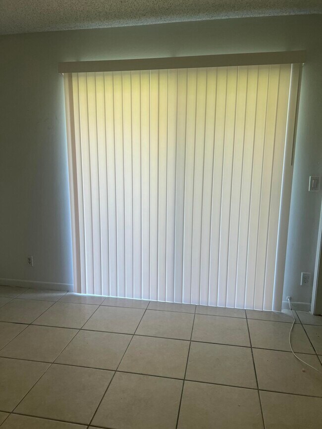 Building Photo - 1174 The 12th Fairway